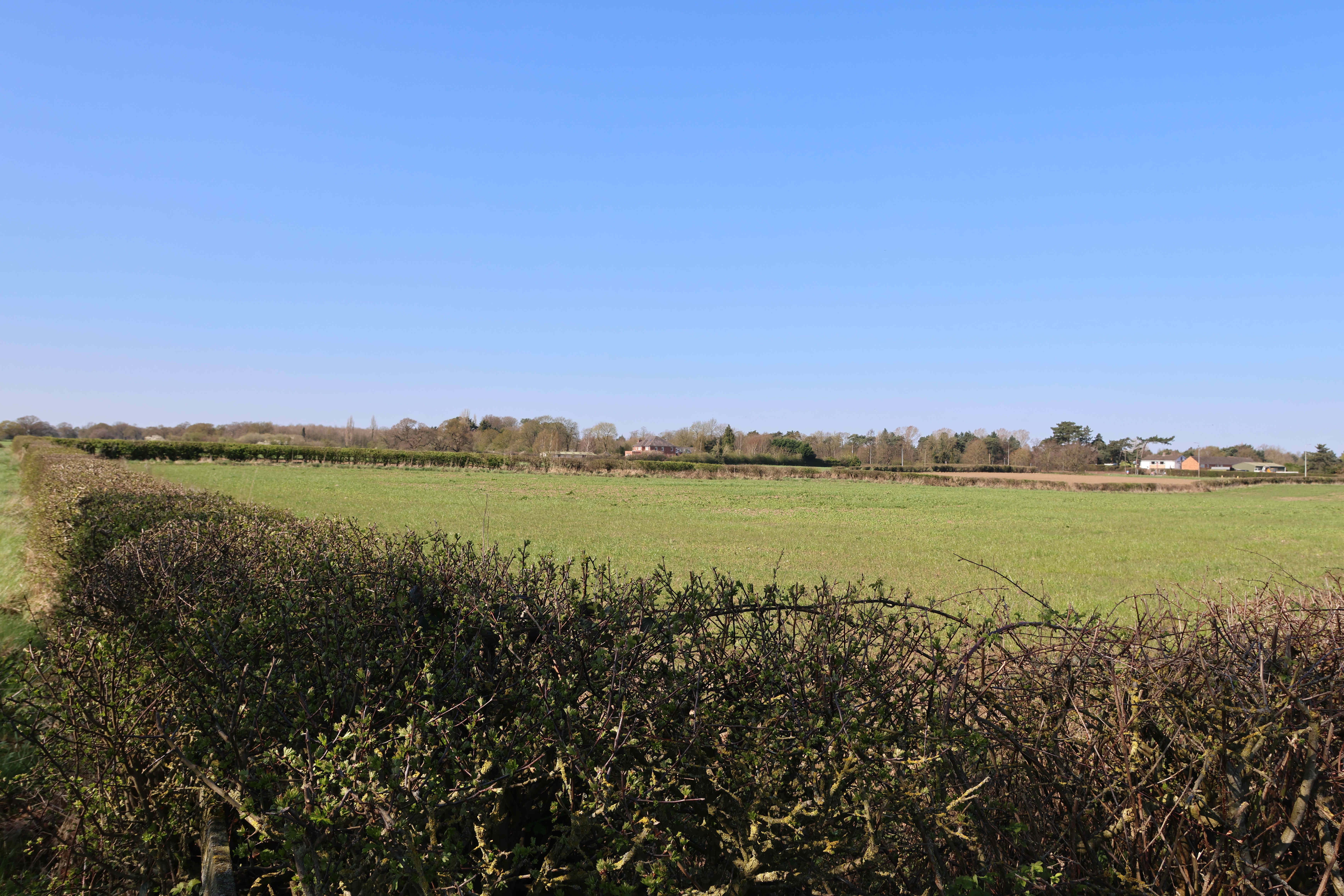 V07 View northwest towards Littleton from footpath stile.